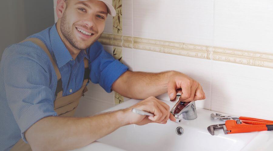 Handle or spout repair in Waldron, MO